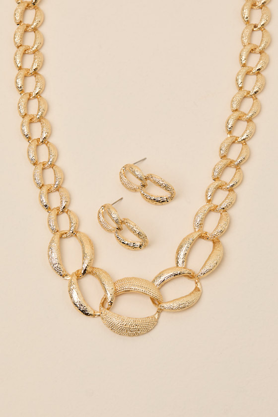 Tila Gold Textured Chain Link Earring and Necklace Set 1