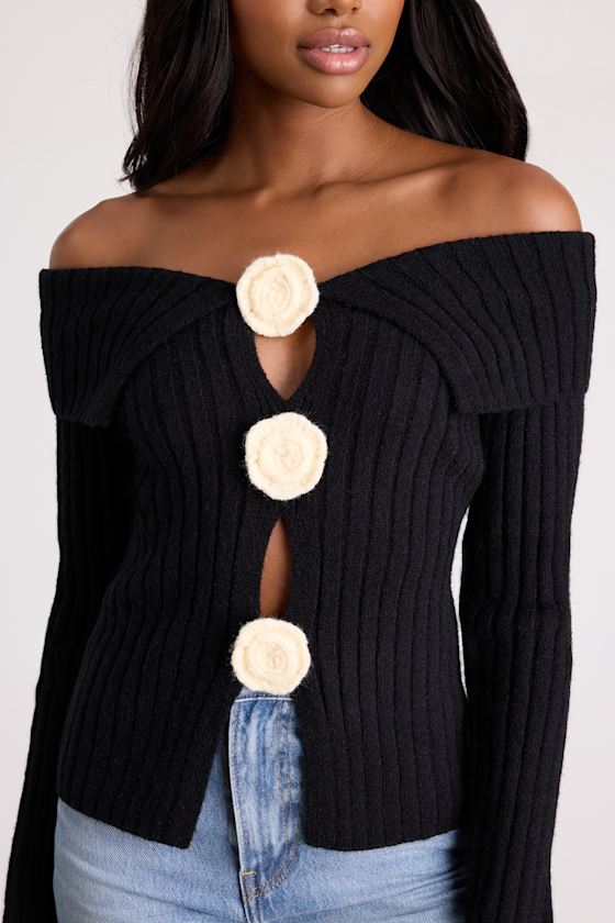 WC0244: BLACK/ IVORY 2