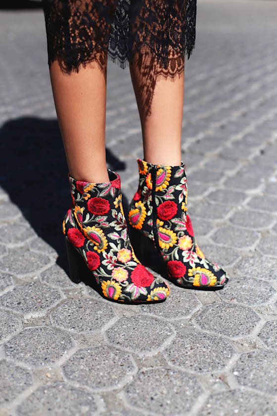 Kupuri Black Embroidered Ankle Booties 2