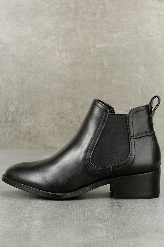 Dicey Black Leather Ankle Booties 2