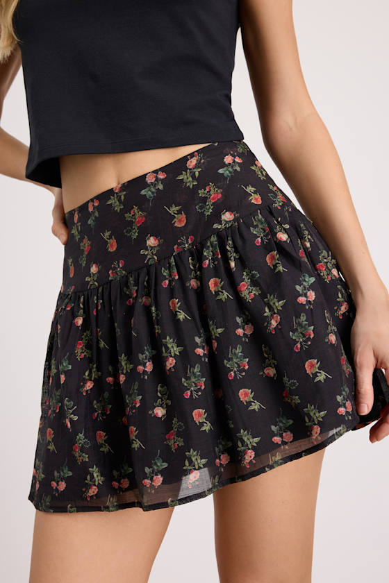 Floretta Black Floral Mid-Rise Mini Skirt - thumbnail 2
