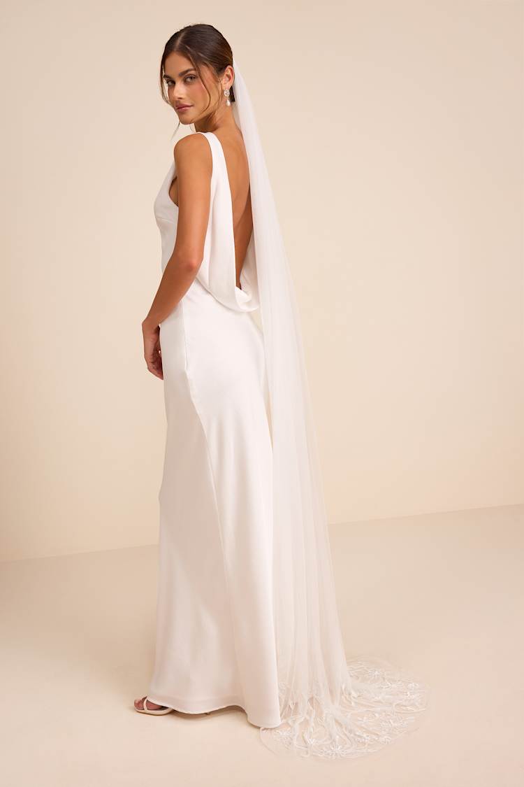 veil for backless dress 7 Stunning Ways to Accessorize Low Back or Backless Dresses with a Wed One Blushing Bride Custom Wedding Veils