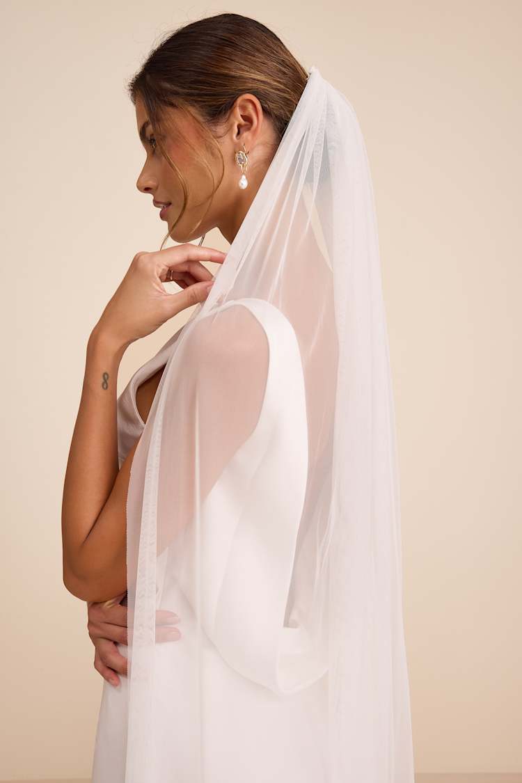 White Tulle Veil - Floor-Length Veil - Beaded Floral Veil  display picture 1