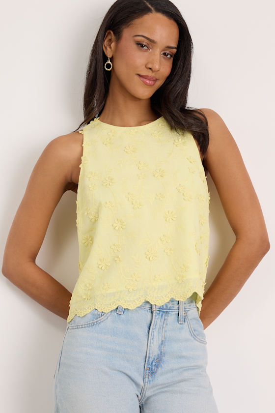 Pleasant Personality Yellow Floral Embroidered Crew Neck Tank 1