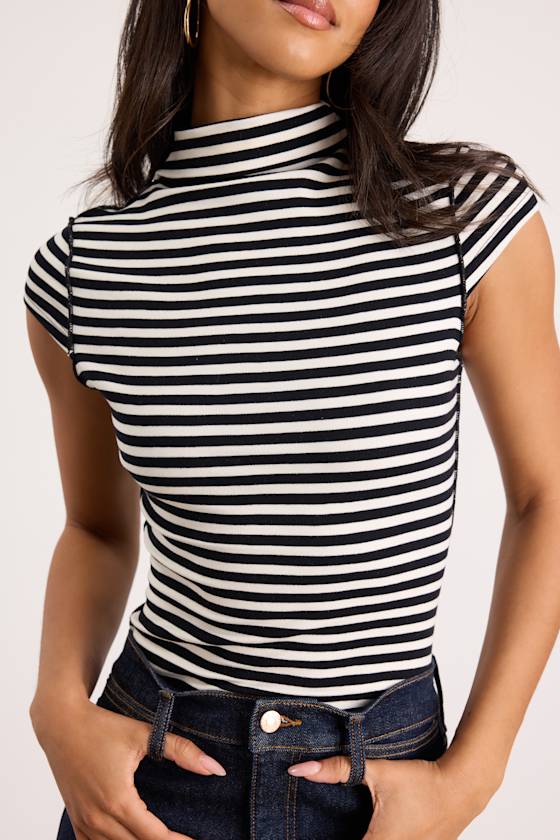 N25TP0257: BLACK/ WHITE 2