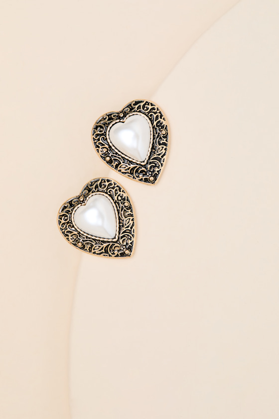 Madeira Gold Vintage Pearl Heart Earrings 2