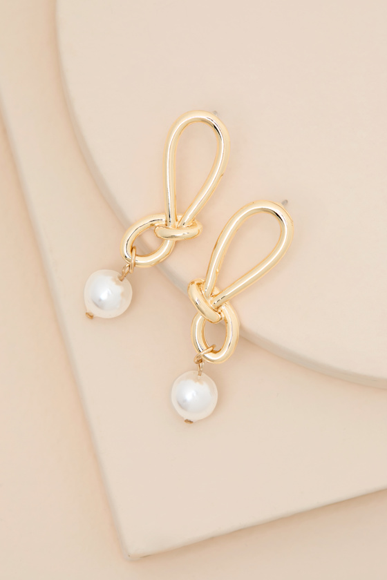 Haylis Gold Knotted Pearl Drop Earrings 1
