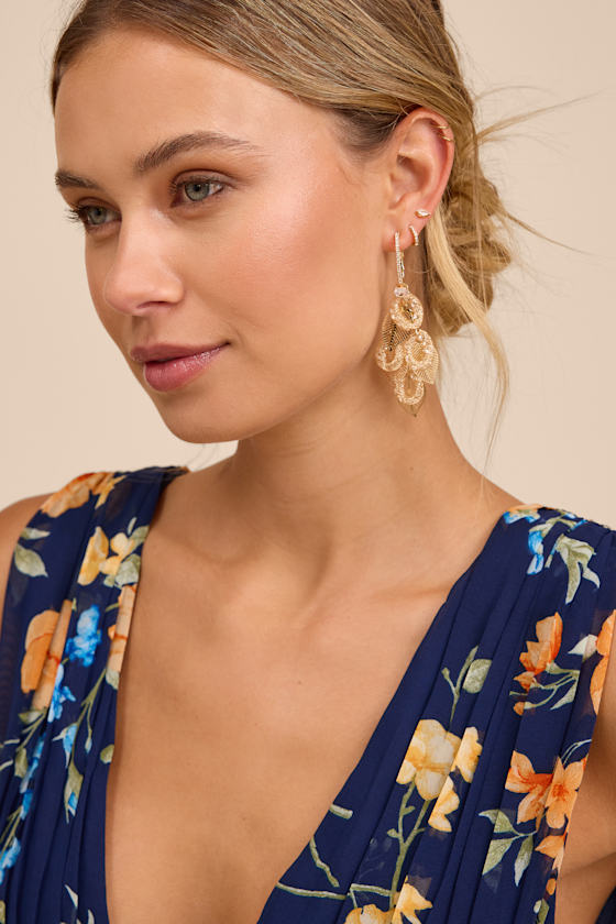 Ellies Gold Leaf Statement Earrings - thumbnail 3