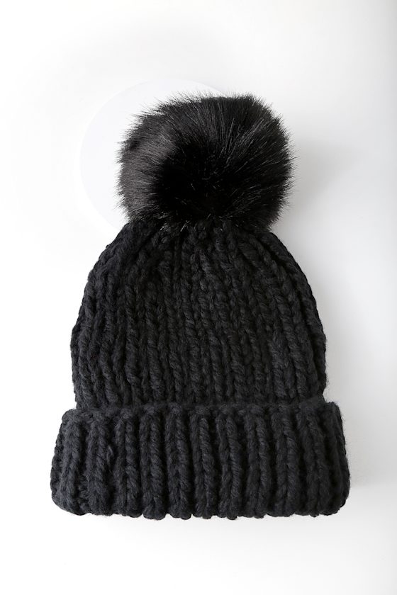 Black Pom Pom Beanie 