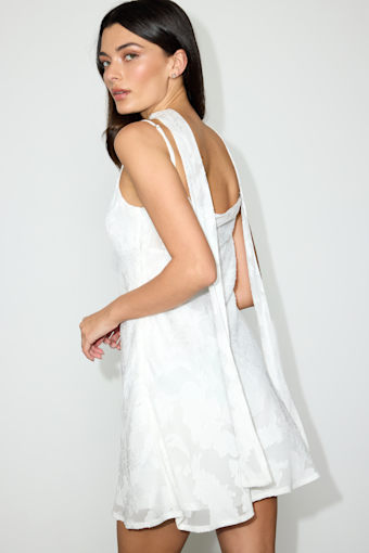 FTD2501016: WHITE 1