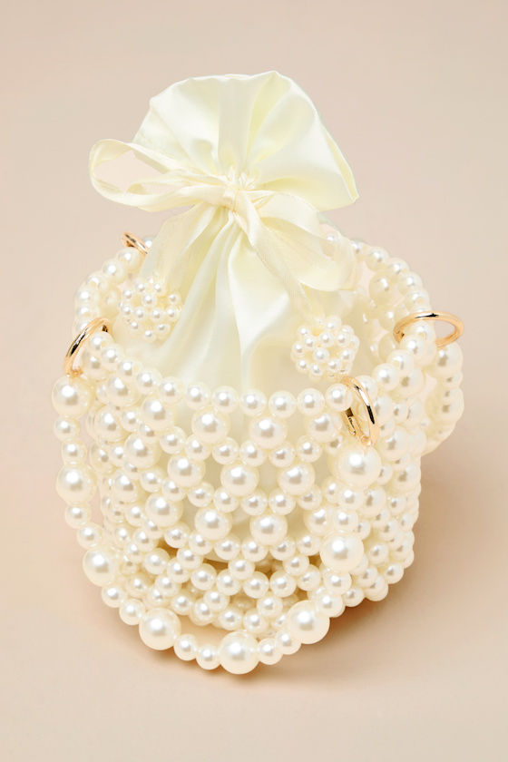 Nicolette White Pearl Crossbody Bucket Bag - thumbnail 5