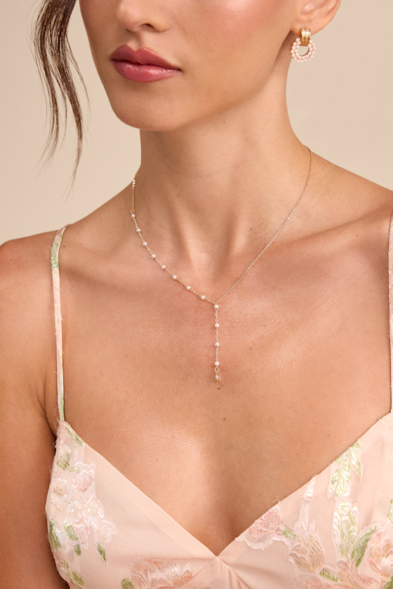 Molina Gold Pearl Lariat Necklace - thumbnail 3