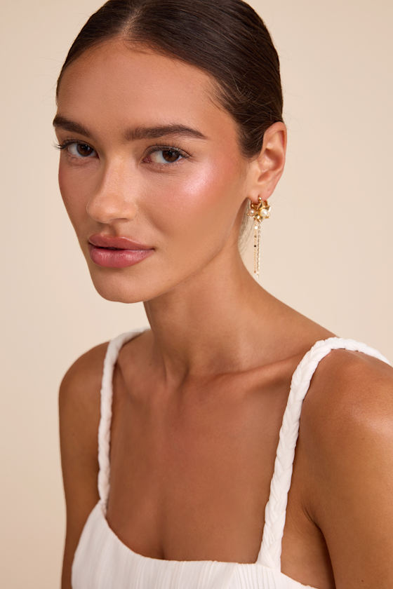Miley Gold Floral Pearl Statement Earrings - thumbnail 4