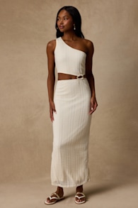 Camelia Cream Textured One-Shoulder Maxi Dress 2