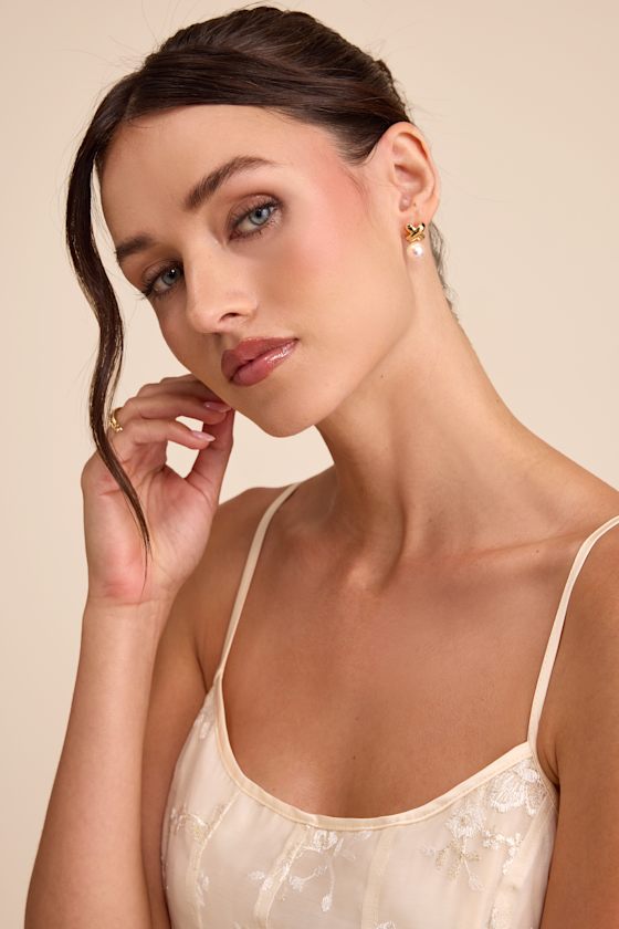 Arabeth Gold Pearl Stud Earrings 1