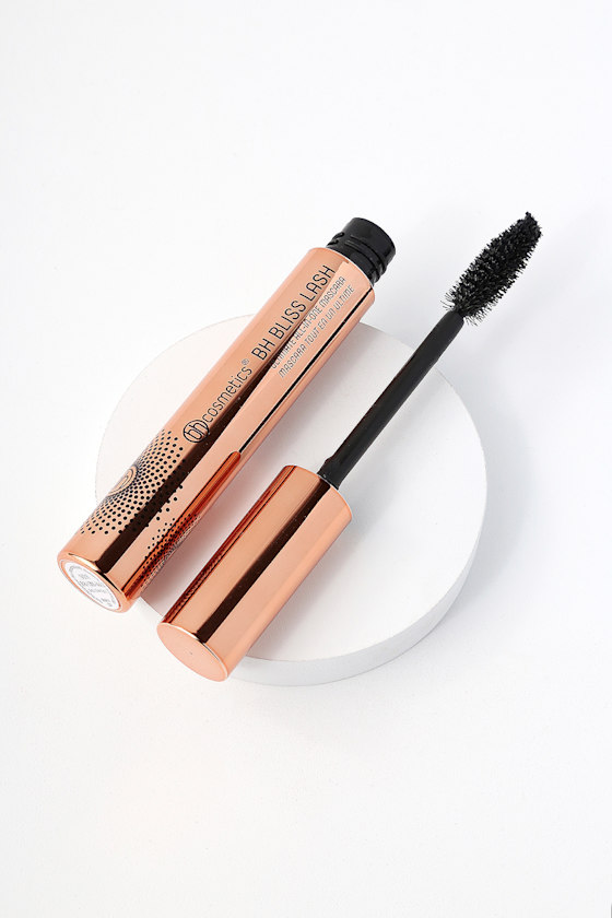 Bliss Lash Black Ultimate All-in-One Mascara 2