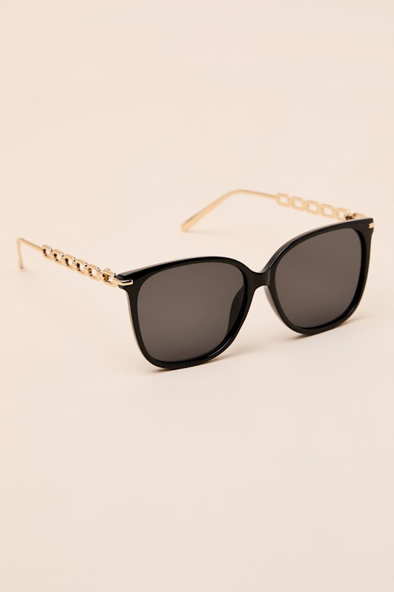 Madita Black Oversized Square Sunglasses - thumbnail 4