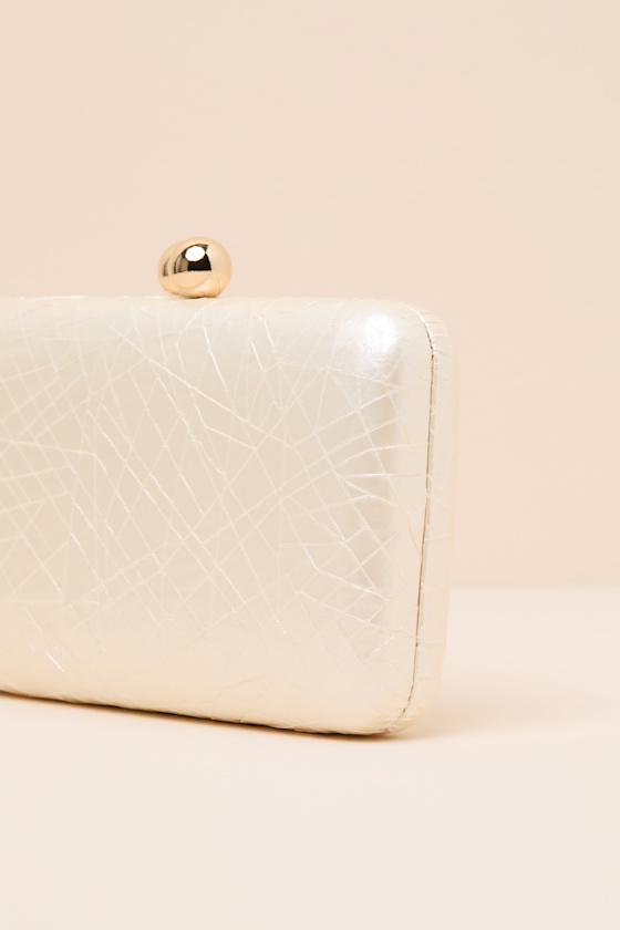 Adera Ivory Textured Crossbody Clutch - thumbnail 5