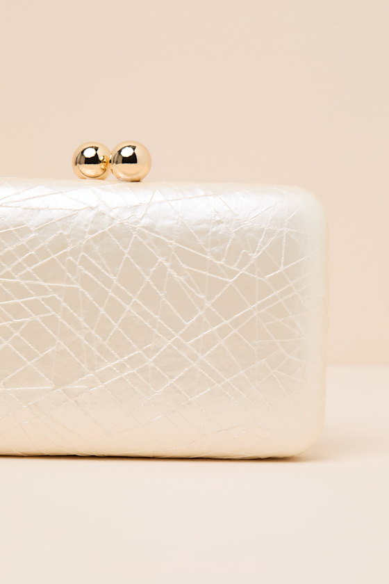 Adera Ivory Textured Crossbody Clutch - thumbnail 6