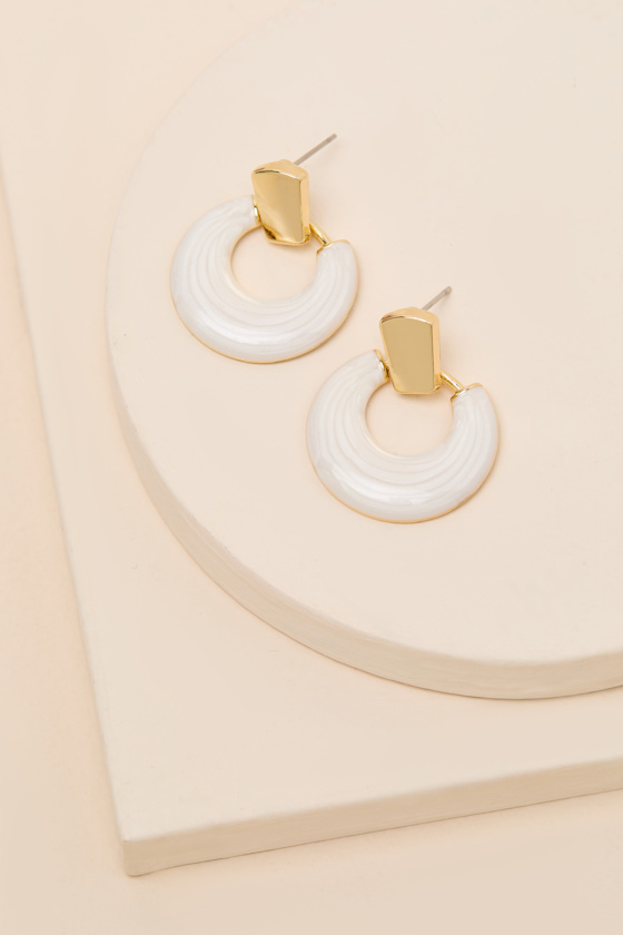 Alixa Ivory Geometric Drop Earrings - thumbnail 4