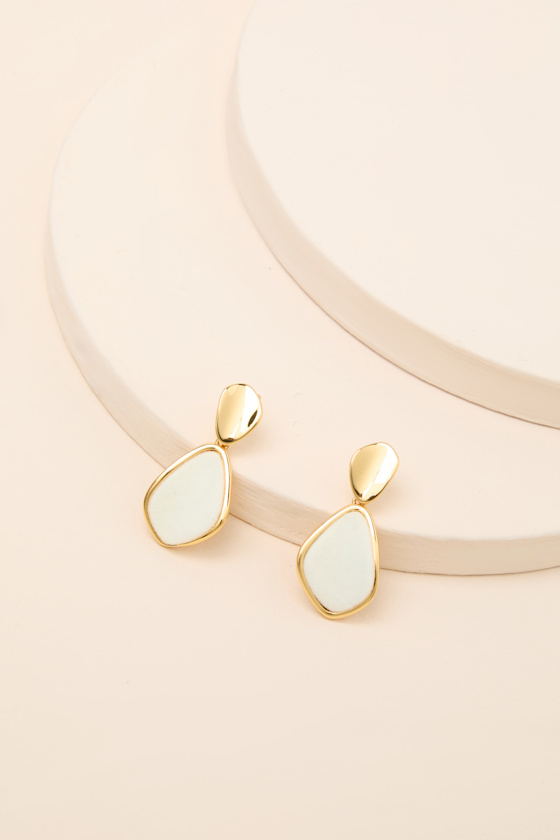 Finnian Ivory Drop Earrings - thumbnail 4
