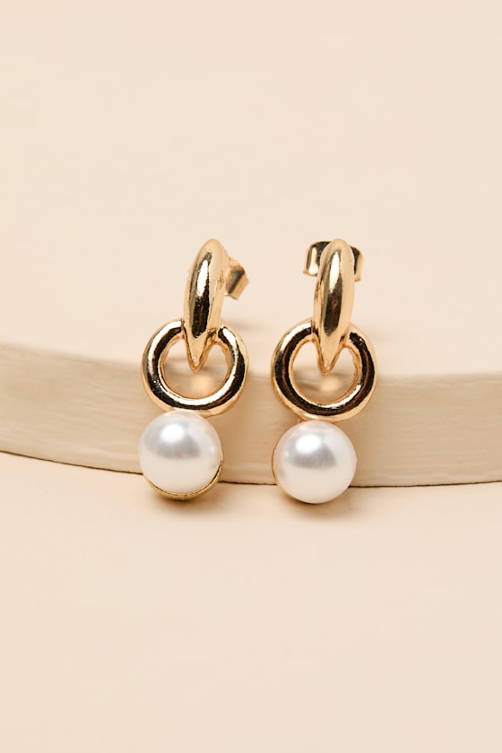Arda Gold Pearl Doorknocker Earrings 2