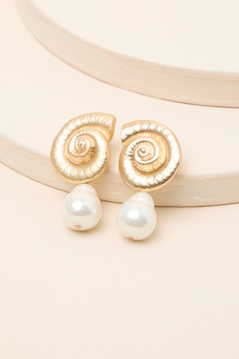 Hazelly Gold Pearl Seashell Earrings 1