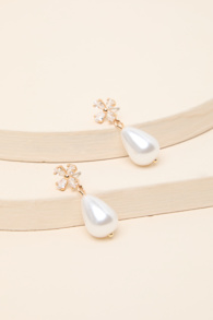 Amanas 14KT Gold Pearl Drop Earrings 2