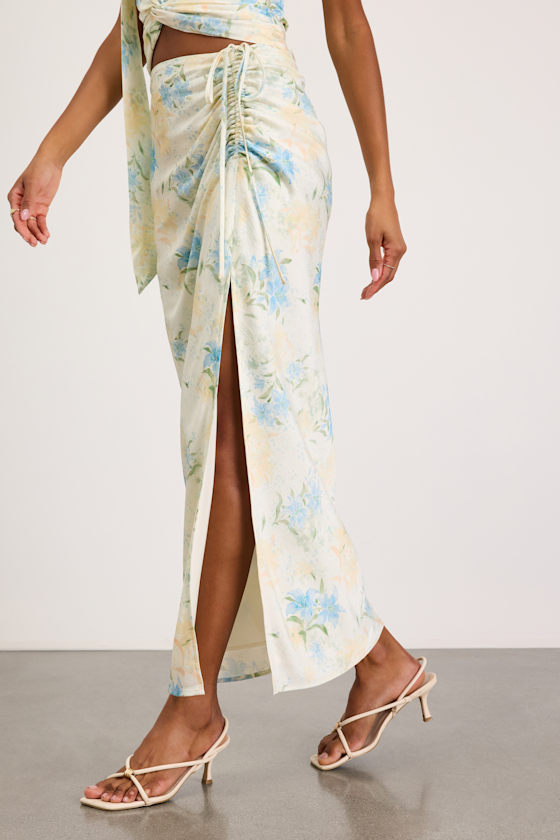 CB2270L: LIGHT BLUE CREAM FLORAL 2