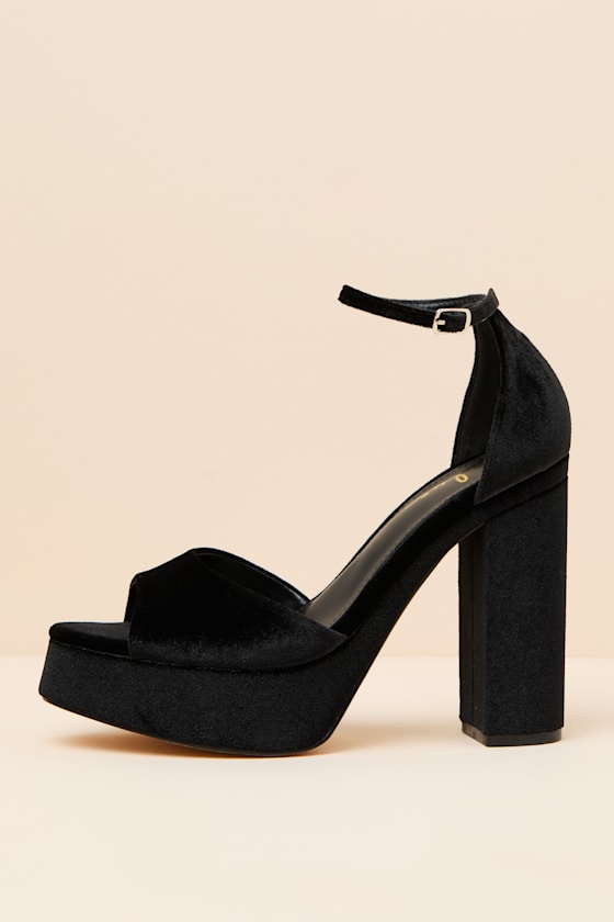 ORSOLA/GRASSY: BLACK VELVET 2
