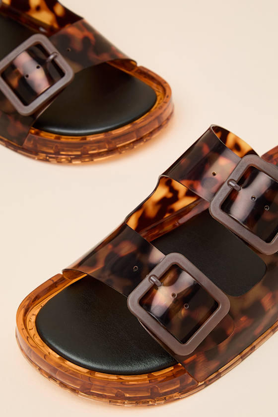 Julio Tortoise Vinyl Buckle Slide Sandals 7