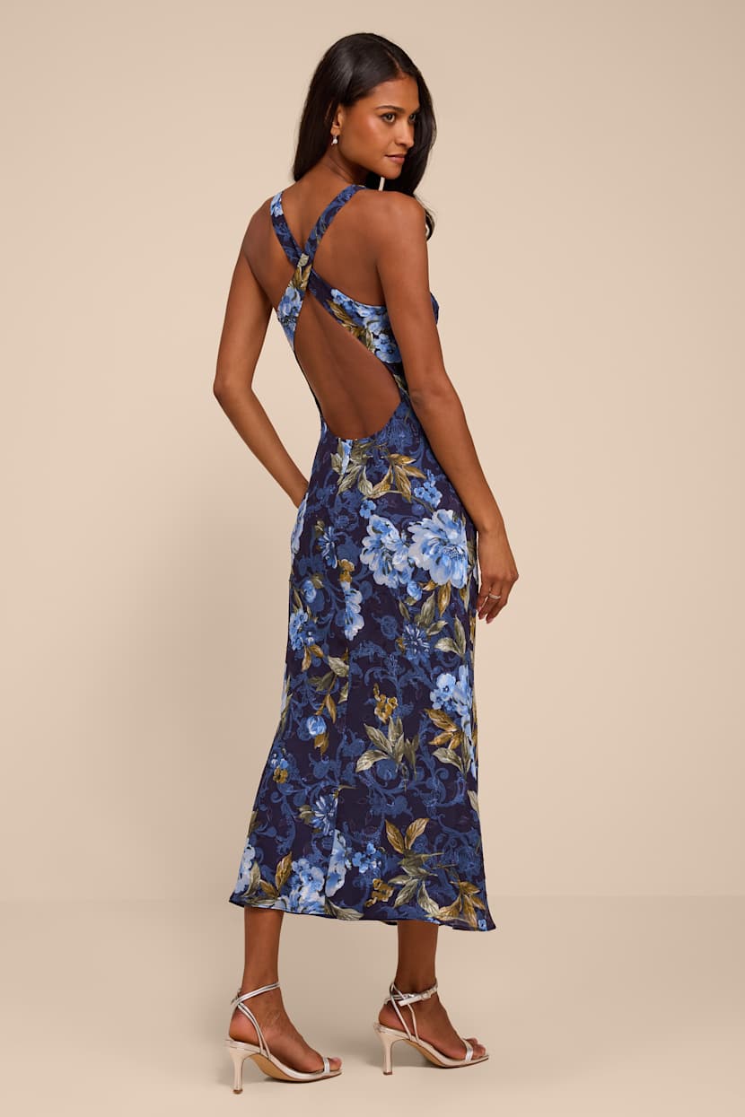meshki dress Lorde Embellished Crepe Maxi / Black | COLOR:Burgundy bunu this dress is a Sky Blue V Neck