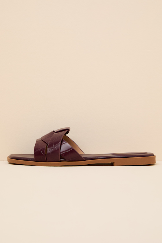 Dinny Wine Red Croc-Embossed Slide Sandals - thumbnail 3