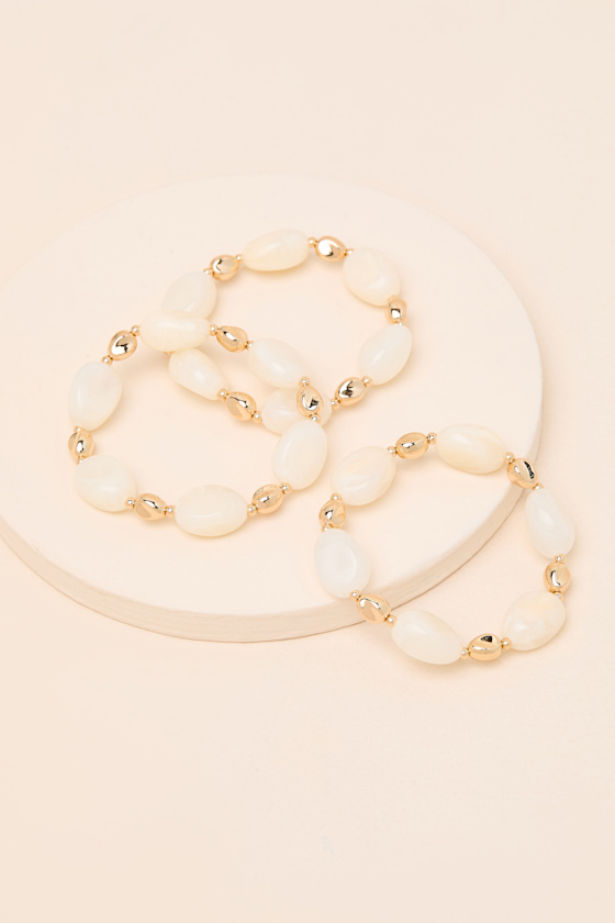 Pembroke Ivory and Gold Beaded Three-Piece Bracelet Set - thumbnail 4