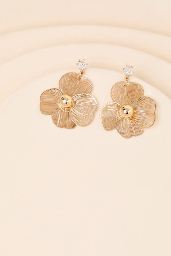 Dolores Gold Floral Drop Earrings - thumbnail 4