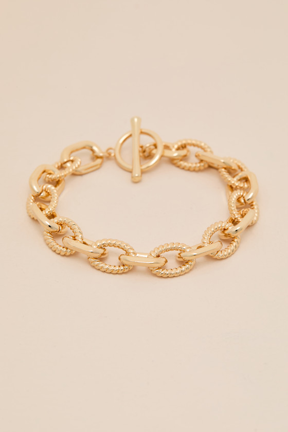 Karla Chain Link Toggle Bracelet 2
