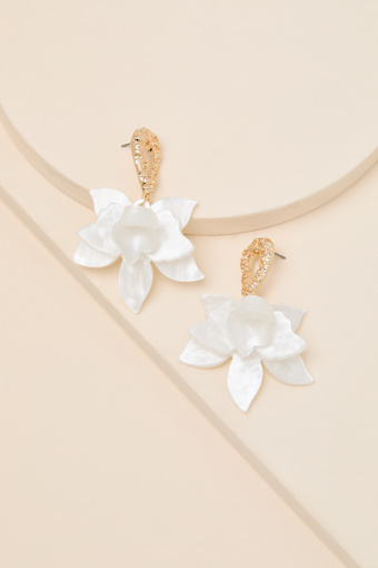 Permelia White Flower Statement Earrings 5