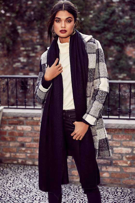 St. Cloud Black and White Plaid Coat 5