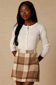 7S3744: BEIGE PLAID 1