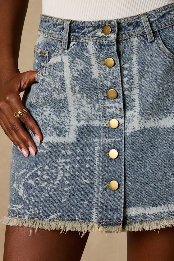 Hayzel Light Wash Denim Button-Front Mini Skirt - thumbnail 5