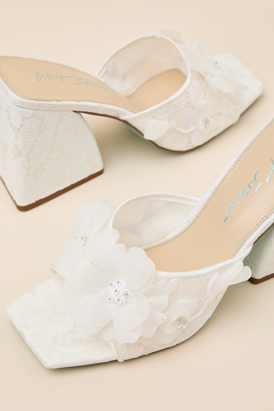 SB-Heath Ivory Floral Lace High Heel Slide Sandals 7