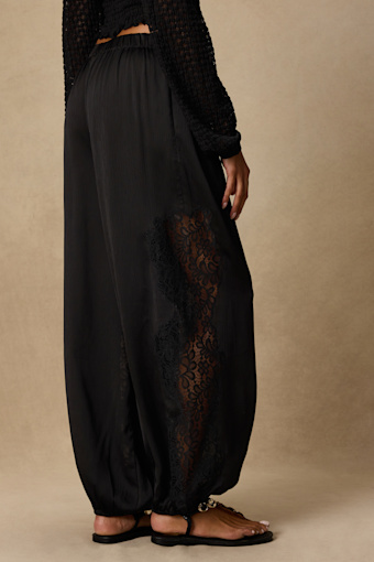 EBP76482: BLACK/ BLACK 2