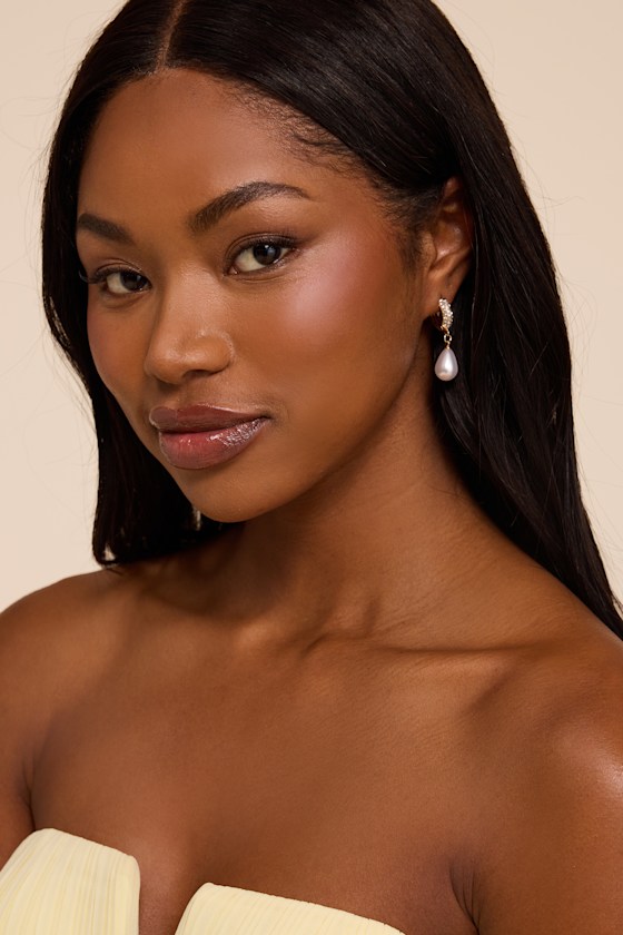 Ria Gold Rhinestone Pearl Drop Earrings - thumbnail 3