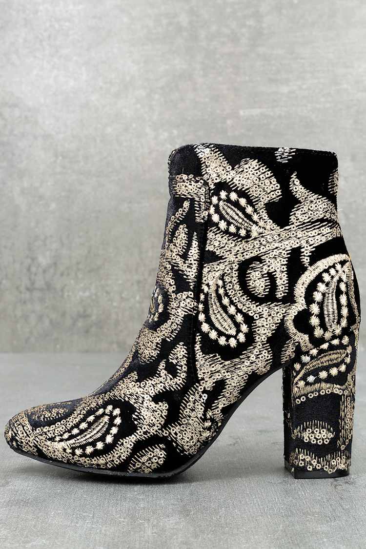 mia rosebud embroidered block heel bootie