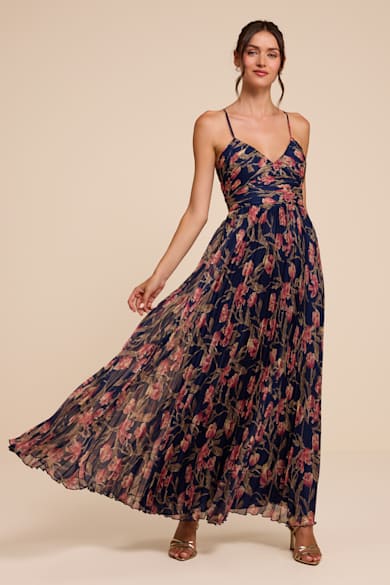 wine red dress The Scarlett Midi in – LA RIVIERA STORE Style:Cocktail Featuring a softly sculpted Express little black dress Color:Dark red