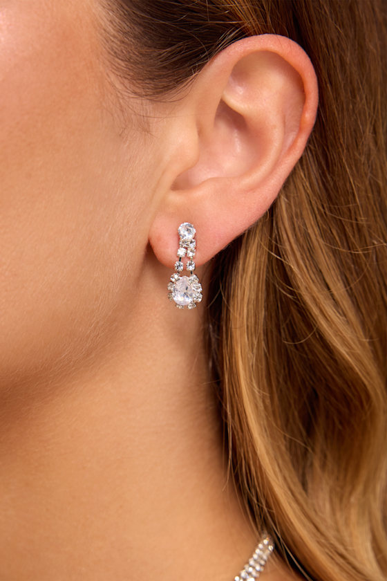 Berlin Silver Rhinestone Necklace and Earring Set - thumbnail 3