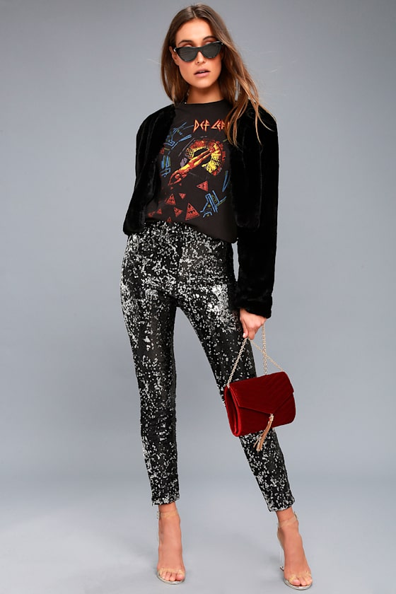 what top to wear with sequin leggings