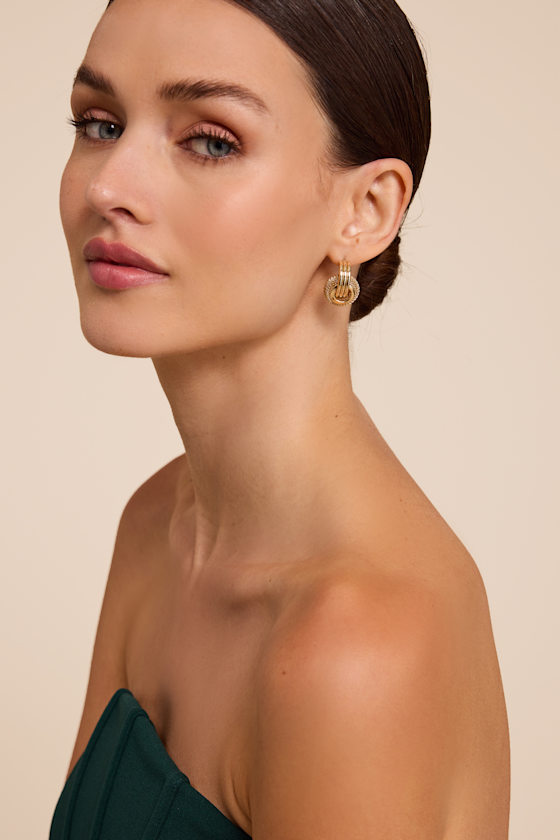 Razele Gold Textured Doorknocker Earrings - thumbnail 3
