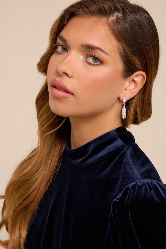 Jessa Silver Rhinestone Earrings - thumbnail 3