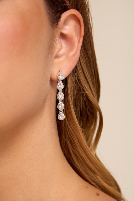 Brilliant Shine Silver Rhinestone Drop Earrings 1